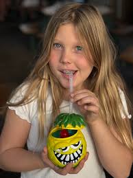 Pineapple Willy's Restaurant