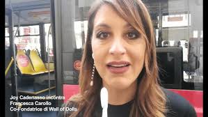 Joy Cadenasso intervista la giornalista Francesca Carollo