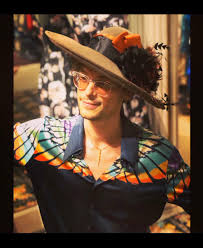 Matthew gray gubler poster 12.75 x 17 inch no frame board for office decor, best gift dad mom grandmother and your friends vladyslavkostyuk 5 out of 5 stars (165) sale price $9.92 $ 9.92 $ 12.40 original price $12.40 (20% off. Matthew Gray Gubler On Twitter Congratulations To My Uncle Jerry Who Finally Has A Legitimate Reason To Social Distance From Me