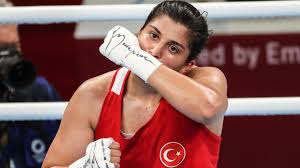69 kiloda finale çıkan sürmeneli, maçın ardından yaptığı konuşmayla gönülleri fethetti. Ozpc7hziacohdm