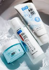 The hada labo 3 in 1 hydrating micellar cleansing water is a lightweight watery solution that acts for me, as a precleanse. Hada Labo Review Philippines My Lucid Intervals