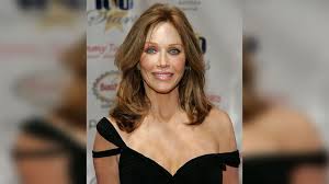 I'm heart broken, a post on her official facebook fan page said, which was attributed to her publicist. Dmifp0iavjacqm