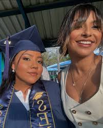 𝙈𝙖𝙧𝙡𝙖 𝙀𝙨𝙘𝙤𝙗𝙖𝙧