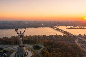 Какой будет война украины и россии в 2021? Free Photo Kiev Skyline Over Beautiful Fiery Sunset Ukraine Monument Motherland