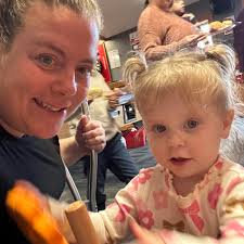 How to contact cousin Doreen who moved from Exeter Road in Newmarket, NH?