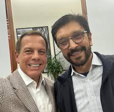 Visitei agora a tarde, o meu amigo e prefeito da cidade de São Paulo,  @prefeitoricardonunes. Sempre gentil, atencioso e comprometido com os  desafios e as soluções, no comando da maior cidade do