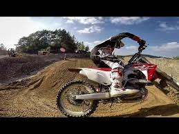 Fahrsicherheitstraining Motorrad Balance Vom Motorrad Korperhaltung Bremsen Ausweichen Kurve Slalom Fahrsicherheitstraining Fahren Motocross