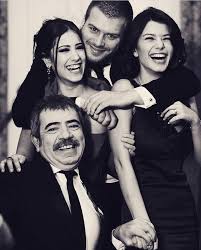 Ana haber'de veyis ateş dönemi başlığıyla duyurulan haberde ceren bektaş, hamileliği nedeniyle koronavirüs. Ask I Memnu Fotografi 11 Yil Sonra Paylasildi