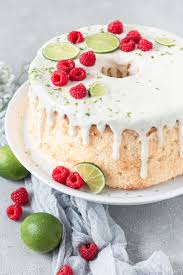 Alles mit einem handrührgerät ca. Chiffon Cake Mit Himbeeren Limette Luftig Saftig Madame Dessert