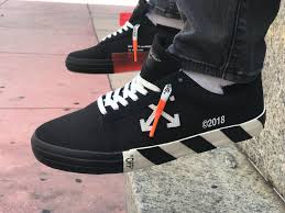 Off White Vulc Low Tops Sneakers