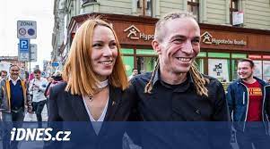 Bartos spielte zuletzt bei tus gross st. Sef Piratu Ivan Bartos Je Tatinkem Miminku Dali S Manzelkou Neobvykle Jmeno Idnes Cz