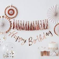 Vos amis laisseront un petit mot en souvenir de cette soirée inoubliable. Decoration Rose Gold Doree Anniversaire Fille Les Bambetises