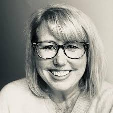 Lynn Matchett's Instagram, Twitter & Facebook