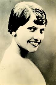 A JORNADA HEROICA DE SANTINHA MARQUES Uiara de Goiás, um canto que o amor  findou.