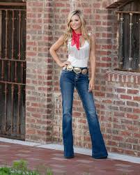 Wonderwest By Boot Barn Is Breaking All The Fashion Rules Fashion Country Girls Outfits Western Fashion