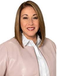 Kathy Neese's Instagram, Twitter & Facebook