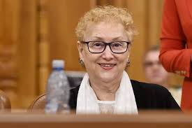 Renate Weber Spune Că Nu A Sesizat CCR Pentru Eliminarea Pensiilor Speciale  Ale Parlamentarilor. Legea Merge La Promulgare