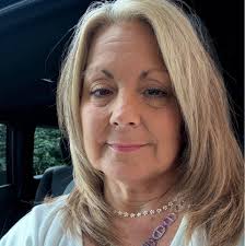 What type of cell phone is suitable for someone with dementia and  short-term memory loss?