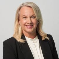 Tracey Mead's Instagram, Twitter & Facebook