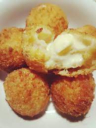 Resep kali ini cemilan dari pisang yg simple ala hobi masak atau disebut juga lempeng pisang makin matang pisang. Resep Bola Kentang Keju Camilan Enak Yang Mudah Dibuat Lifestyle Liputan6 Com