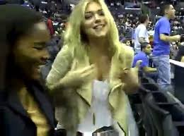 Take a look at the sports illustrated cover model's latest shoot. Kate Upton Does The Dougie At Clippers Game Video Dailymotion