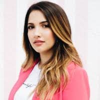 Bella Arias's Instagram, Twitter & Facebook