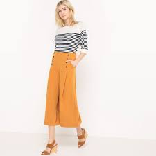 Chic avec des mocassins et un pantalon chino. Comment Porter Le Pantalon Taille Haute L Express Styles