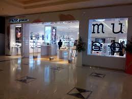 Sasa new concept store not only selling beauty products like usual with additional of certain beauty. Liole Rei Views It