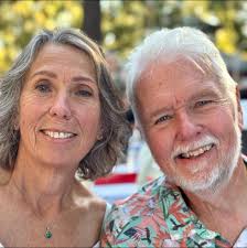 During the traffic stop, Geoffrey Stirling repeatedly ignored the officer's  commands, then got into a physical fight with the officer. MORE ⬇️