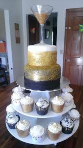 30th Birthday Cupcakes Black And Gold Old Hollywood All That Glam Theme Buttercream Black And Gold Glitter Cake And Cupcakes I Made For Girl 30th 30th Birthday Cupcakes Glitter Cake Cupcake Cakes