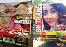 Bahkan ada tulisan yang seperti ungkapan dan kekesalan rakyat kecil. Enggak Cuma Bikin Ketawa Tulisan Di Bokong Truk Juga Bisa Buat Baper Tingkat Maksimal Gridoto Com