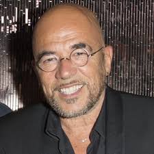 Pascal Obispo Raconte Pourquoi Il A Une Entaille Au Sourcil Raconter Chanteur M Pokora