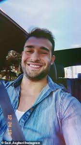 Sam asghari is 13 years younger than his pop icon girlfriend, britney spears. Britney Spears Flips Ponytail While Modeling Dress She Got For Xmas Big World News
