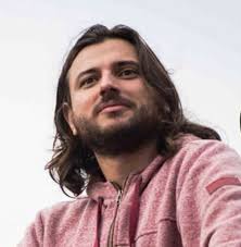 La madre de juan grabois tiene 1200 hectáreas: Revista La Ciudad Un Lider Social Dificil De Encasillar Grabois Clase Media Y Lengua Popular