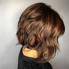 Kurzer bob 70 bobfrisuren für kurze haare 2019. Bob Frisuren Mittellang A Linie Wellige Haare Hairstyles Bob Frisur Bob Frisur Schulterlang Bob Frisur Hinten Kurz Vorne Lang