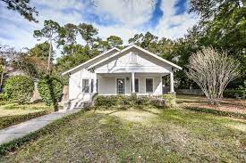1940 Bungalow In Valdosta Ga Craftsman Style Bungalow Bungalow Old Houses For Sale