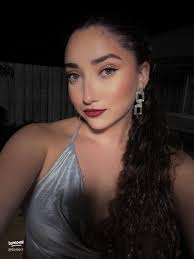 Hello Lemon8 Community! Meet Ellie 🌟