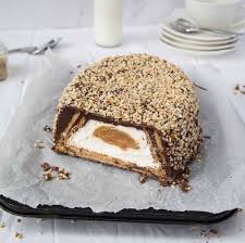 Just because you've got one wedding cake doesn't mean you have to have one cake flavor cake and one filling flavor. Celebration Cake Archives Coucoucake Cake And Baking Blog