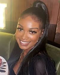 Carmen Pendleton's Instagram, Twitter & Facebook