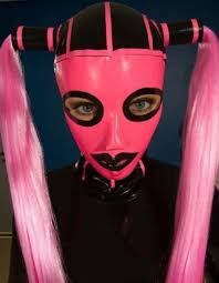 Люди со всехокрестностей приезжали посмотреть на это. Kartinka Uzhasno Strashnye Maski Na Halloween Realno Zhutkie Preduprezhdayu
