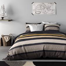 Lavable en machine jusqu'à 60°c, laver avec des couleurs similaires, laver et repasser à l'envers. Housse De Couette Et Deux Taies Percale De Coton 260 Cm Belize Marron Linge De Lit Eminza