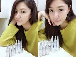 「不老男神」宋承憲 x 「氣質女神」徐智慧 2020譜浪漫戀曲 禹道希(徐智慧 飾)一名網路節目製作人，曾因感情受創影響心理，導致大部分時間都沒有味覺，一次偶遇， 讓她認識了飲食心理學精神科醫師金海慶(宋承憲 飾). æ„›çš„è¿«é™ å¾ä¸¹è‚Œè†šç™½çš™åˆé€äº®è¶…ç°¡å–®3æ‹›ä¿é¤Šå¿«å­¸èµ·ä¾† Et Fashion Ettodayæ–°èžé›²