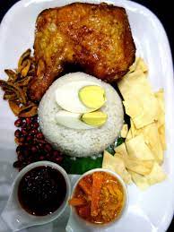 This is a fashion show put together to showcase collections and styles from fashion retail brands resident in the mall. Eat Drink Kl I Prefer Original Usj One City Mall