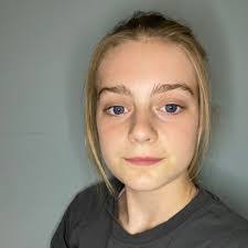 Lucy Kelly's Instagram, Twitter & Facebook