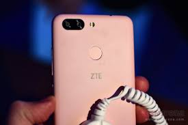 ZTE Blade V9 & Blade V9 Vita Exude Some ...