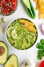 740 calories 28.3 grams of net carbs 47 grams of total carbs 75 grams of fat 16.2 grams of protein 24.5 grams of fiber. Best Guacamole Recipe Easy Healthy Purely Kaylie