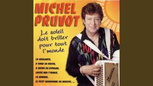 Loool moi j\'ai vu le spectacle du petit bonhomme en t justement c\'est pour ca que je ne croyais pas que c\'était une chanson ^^. Le Petit Bonhomme En Mousse Youtube