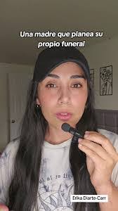 Lorena Carr's Instagram, Twitter & Facebook