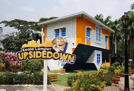Kebun binatang yang memiliki luas 45 hektar ini telah dibuka secara resmi oleh perdana menteri pertama malaysia. Upside Down House Kl Tickets Price Promotion 2020 Traveloka