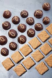 Biscuits Fourres Au Caramel Sale Chatelaine Desserts Food Cookies